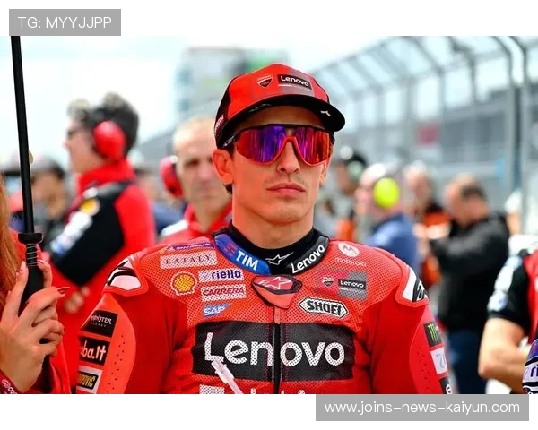 MotoGP夸尔塔拉罗极限压弯保持领先——他是赛道上的“弯道之王”